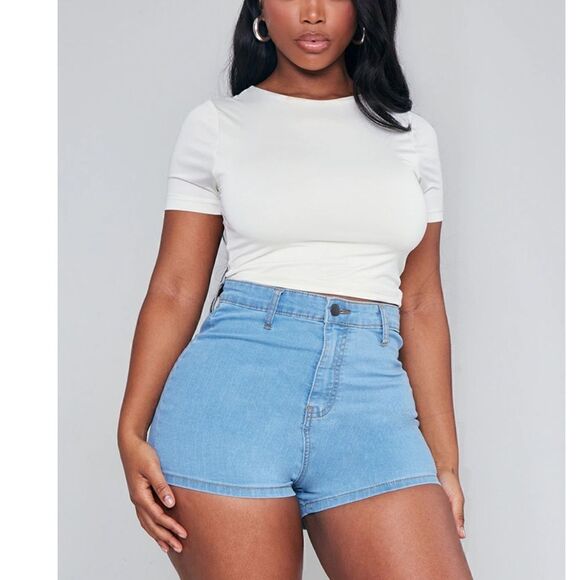NWT PrettyLittleThing Shape Light Blue Wash Disco Denim Shorts Size 14 - Picture 1 of 12